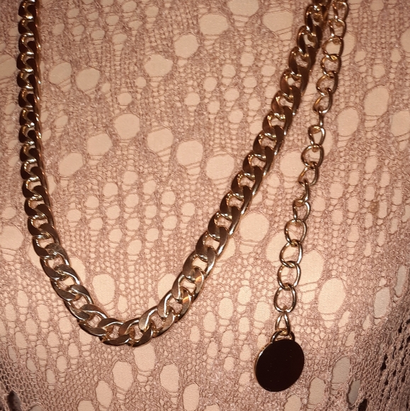 None Accessories - Gold Chain Link Women's Belt with Pendant